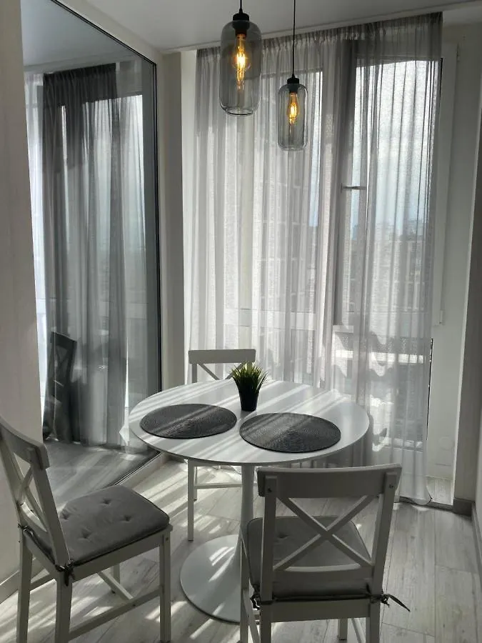 Slavutich Apartments Near Metro Station Kyiv