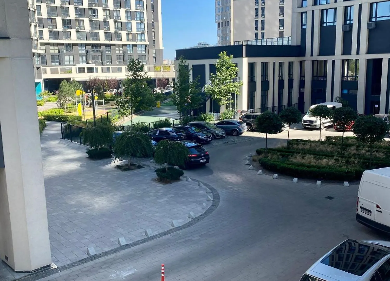 Slavutich Apartments Near Metro Station Kyiv
